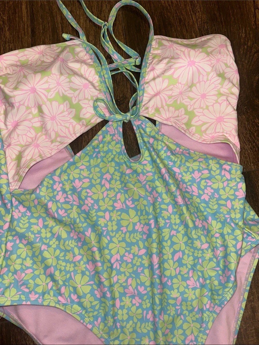 Ninety-Nine Floral Cutout One-Piece Swimsuit Pink Green XL - Picture 3 of 6